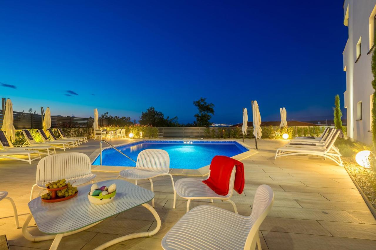 Villa Poseidon Rova By El-Pi Tours Malinska Bagian luar foto